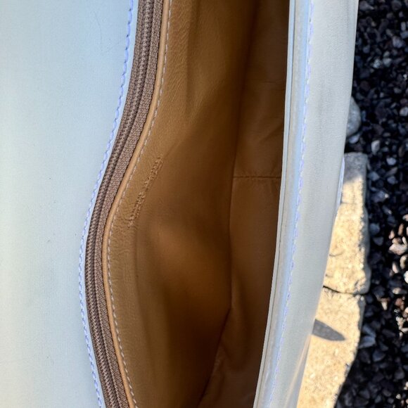 Dooney & Bourke Made in Italy White Leather Shoulder Bag - Picture 7 of 17